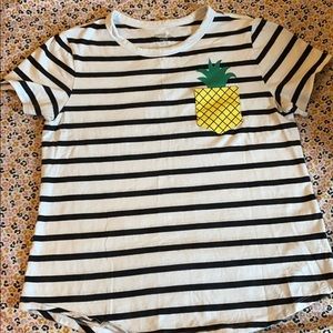 Pineapple pocket tee